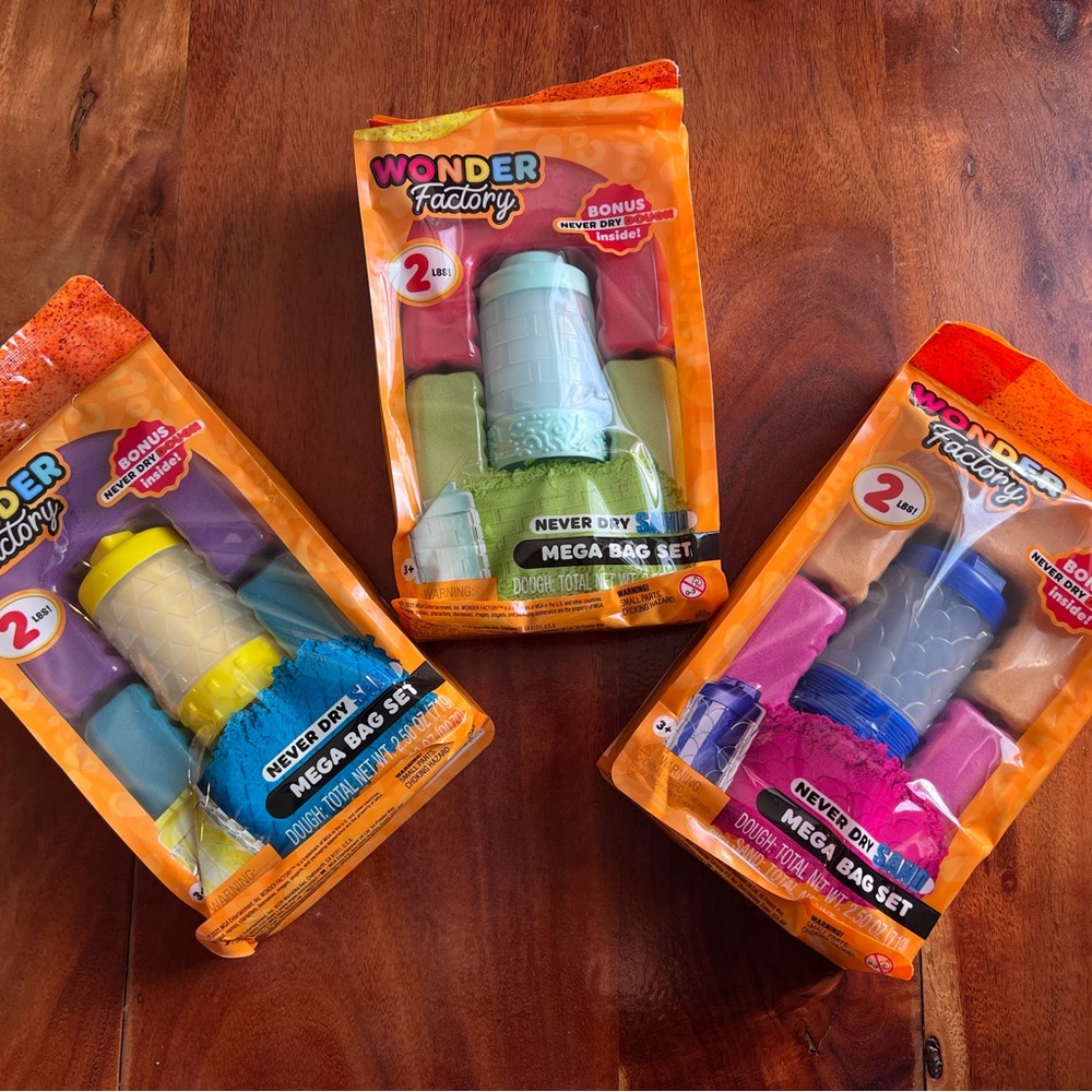 3/$50 ✨ —BNIB Wonder Factory Mega Bag Set - Set of Three